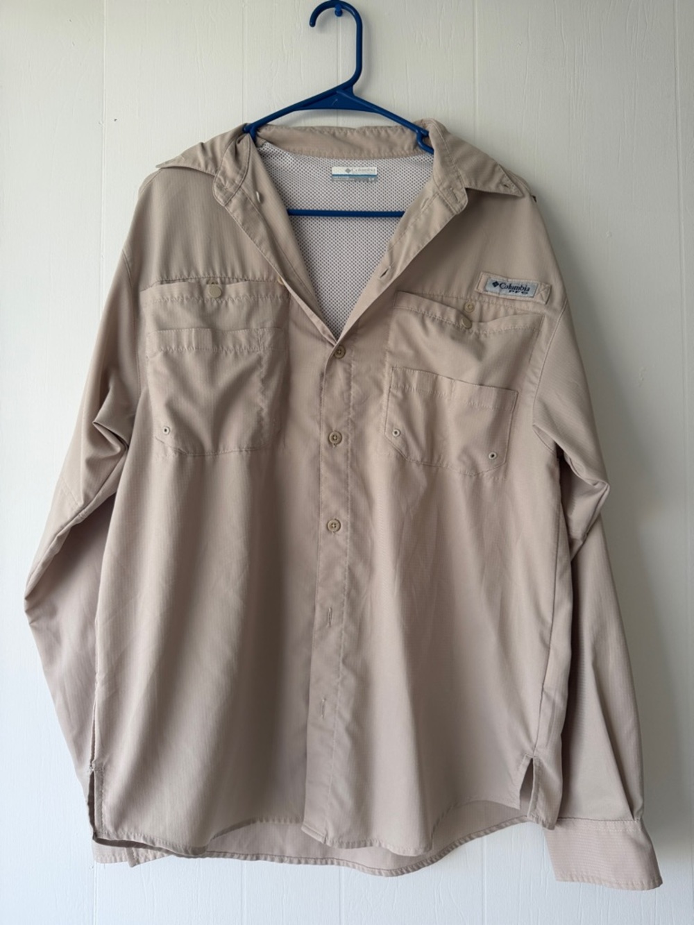 Columbia PFG Men's Lightweight Shirt in Beige